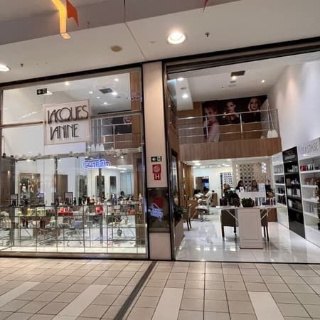 Logo da loja jacques janine